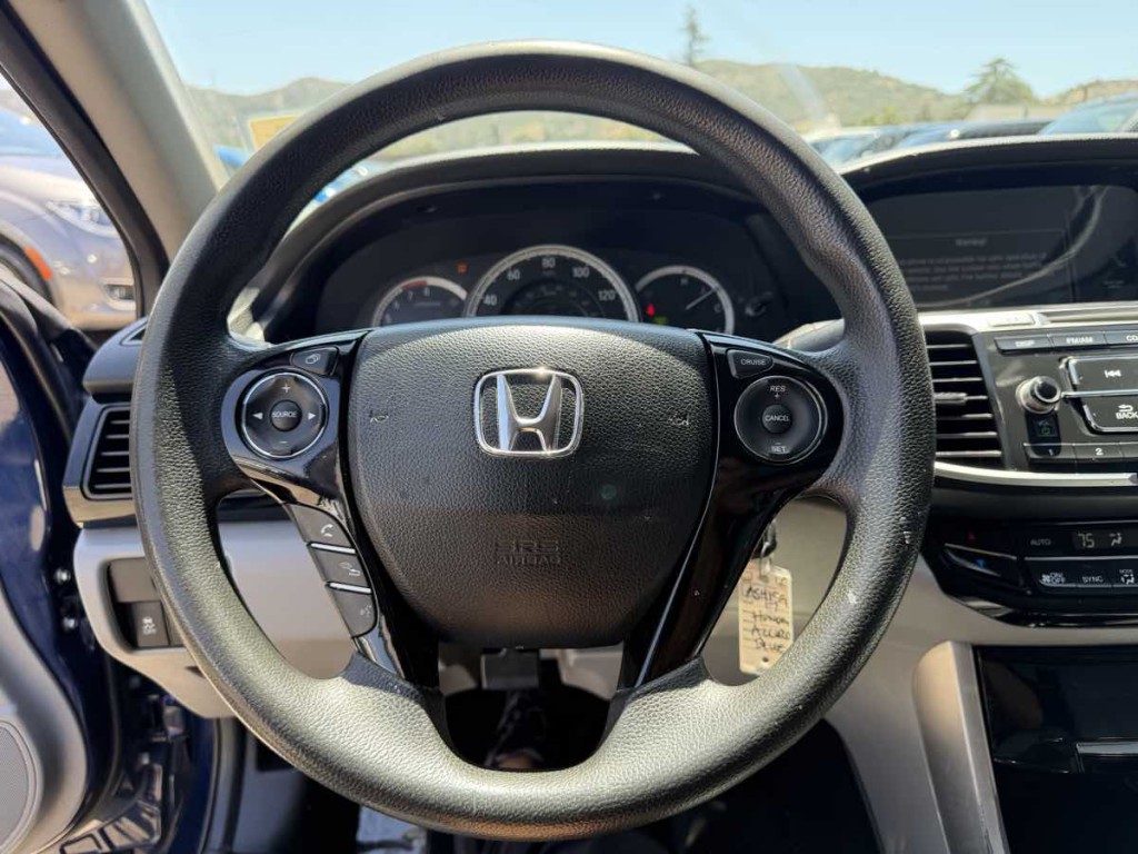 2017 Honda Accord Image 8