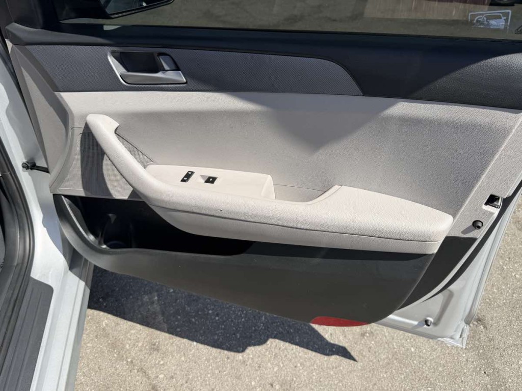 2018 Hyundai Sonata Image 17