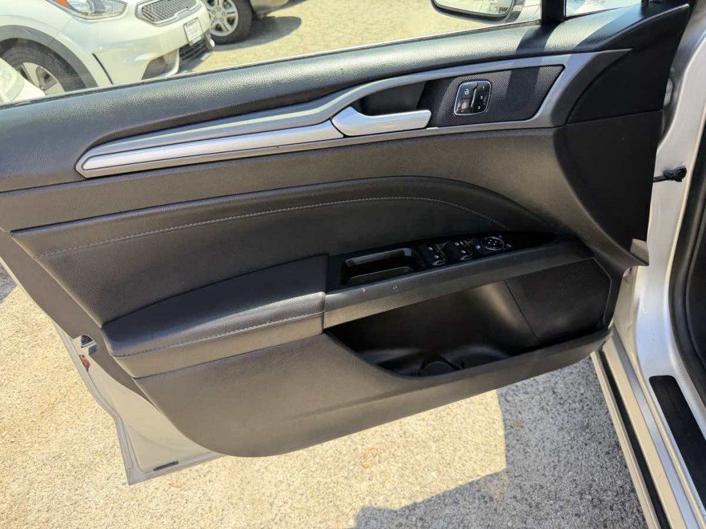 2014 Ford Fusion Image 11