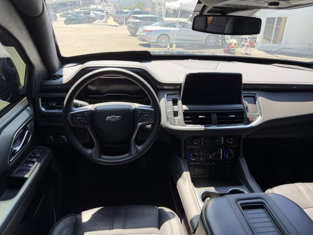 2024 Chevrolet Suburban Image 32