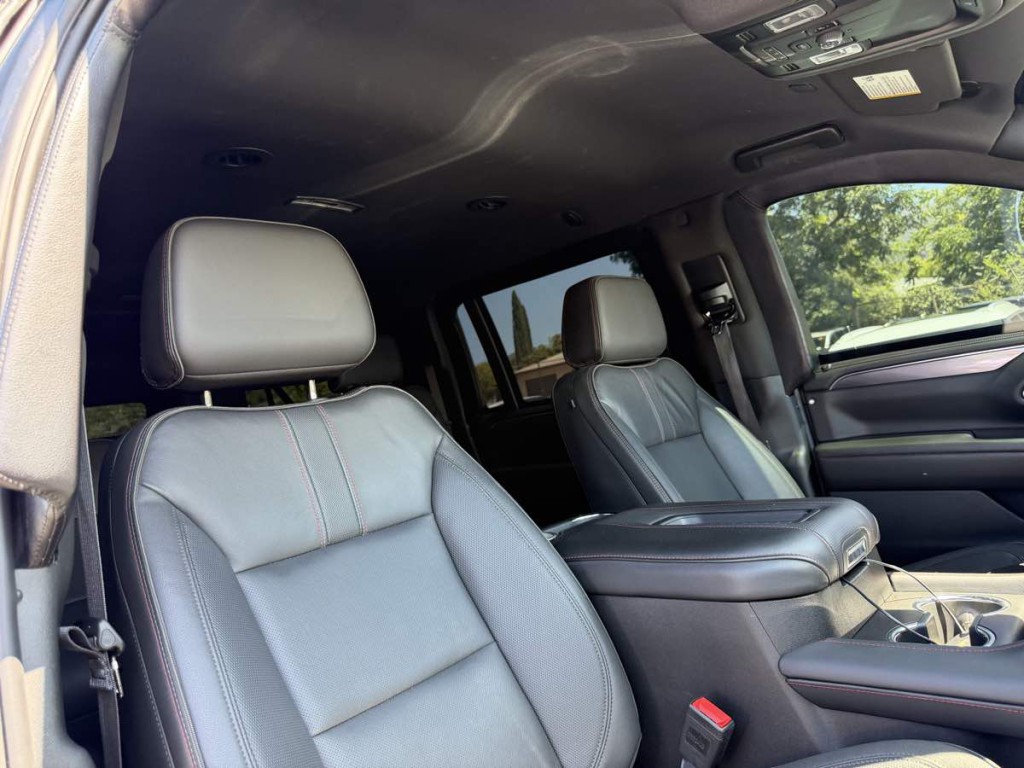 2024 Chevrolet Suburban Image 37