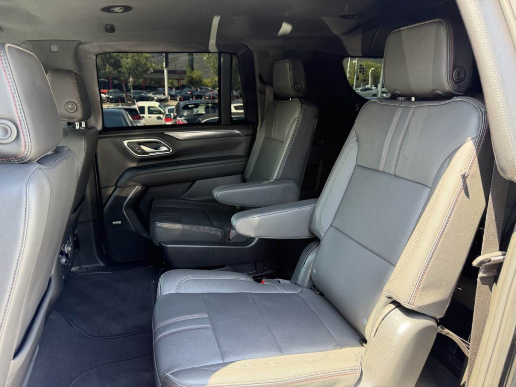 2024 Chevrolet Suburban Image 42