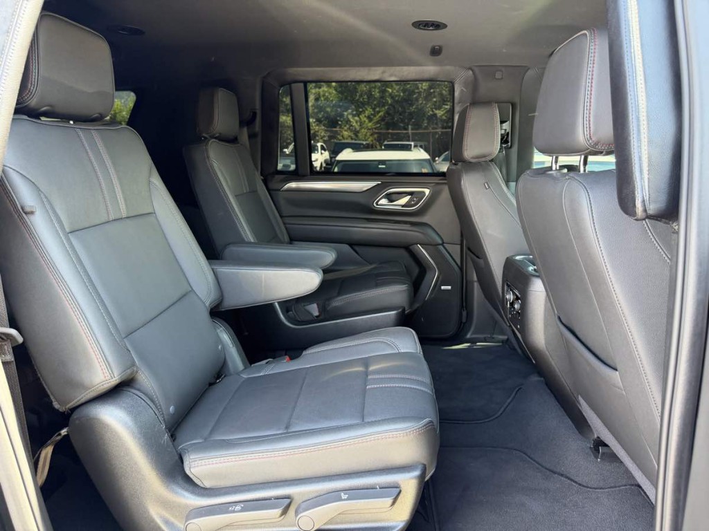 2024 Chevrolet Suburban Image 43