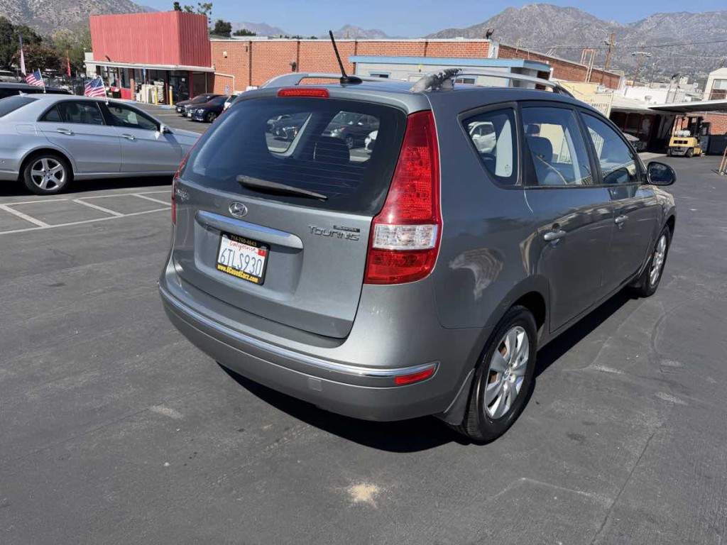 2011 Hyundai Elantra Image 6
