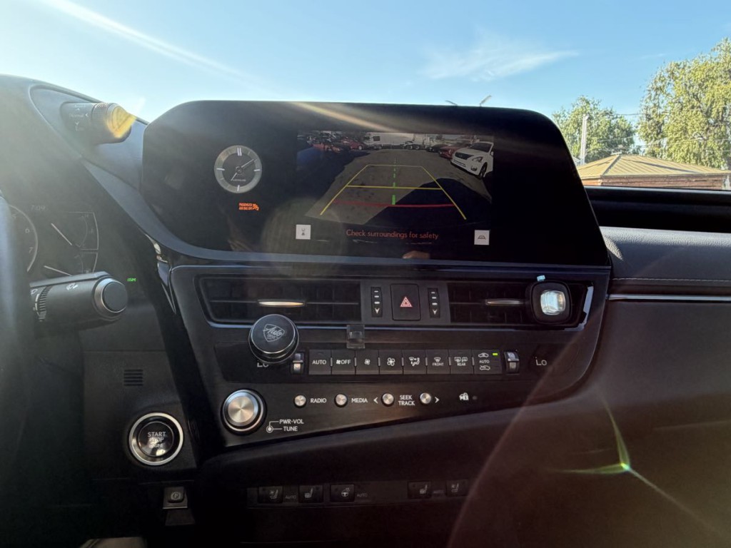 2023 Lexus ES 350 Image 9