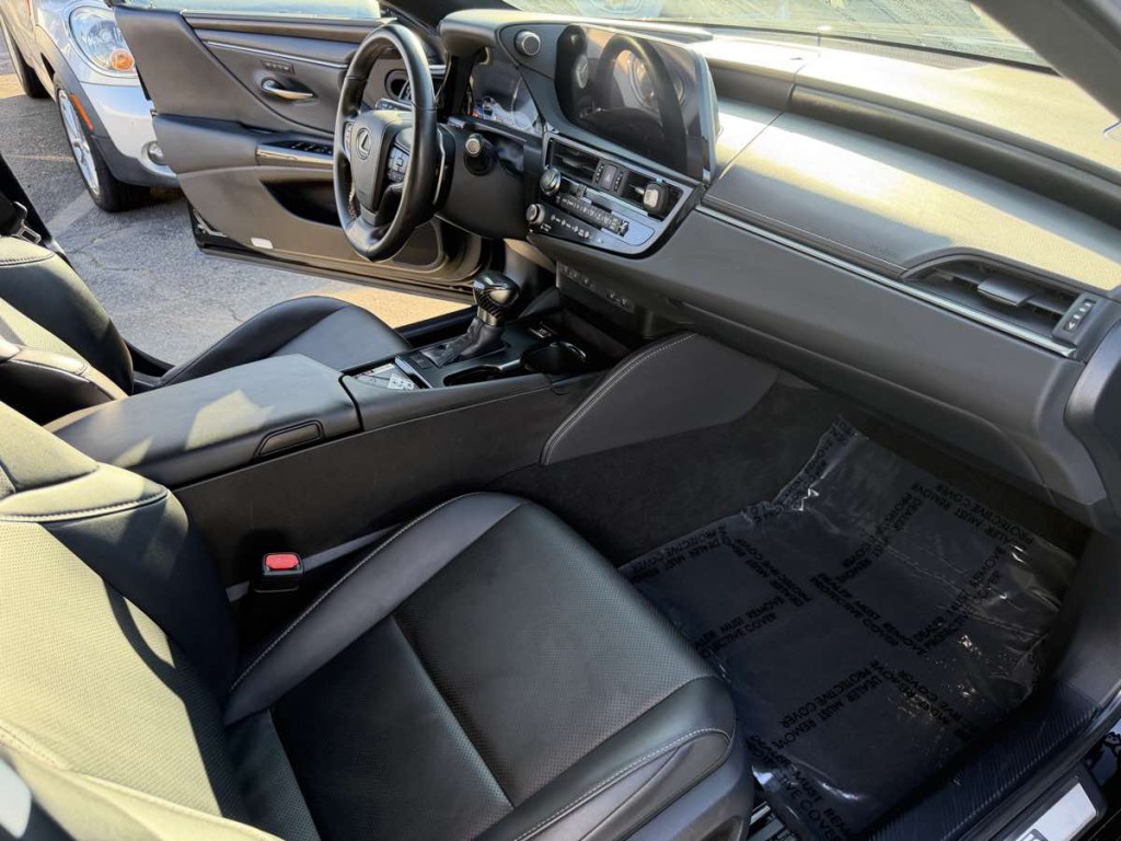 2023 Lexus ES 350 Image 20