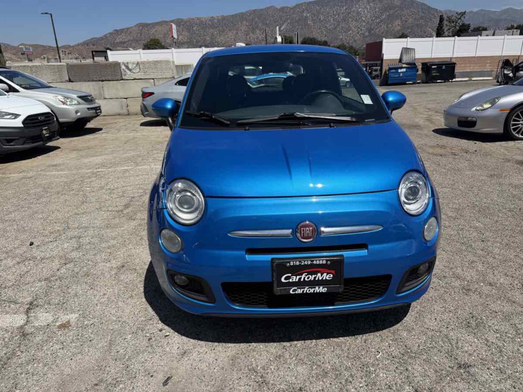 2015 FIAT 500 Image 2