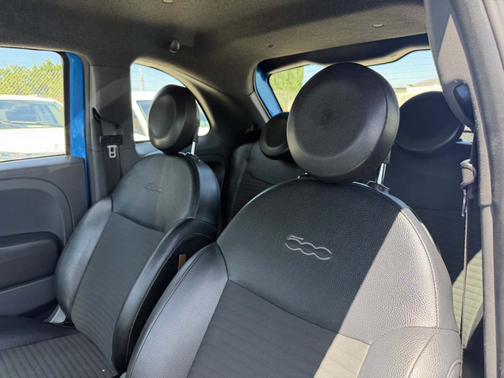 2015 FIAT 500 Image 15