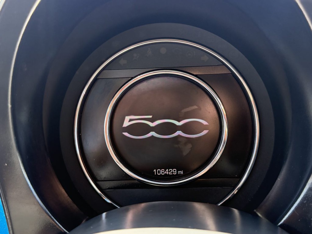 2015 FIAT 500 Image 20