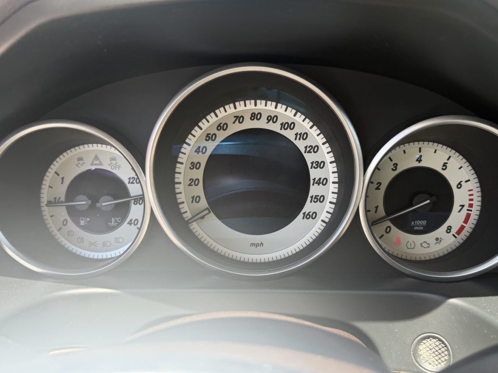 2014 Mercedes-Benz E-Class Image 21