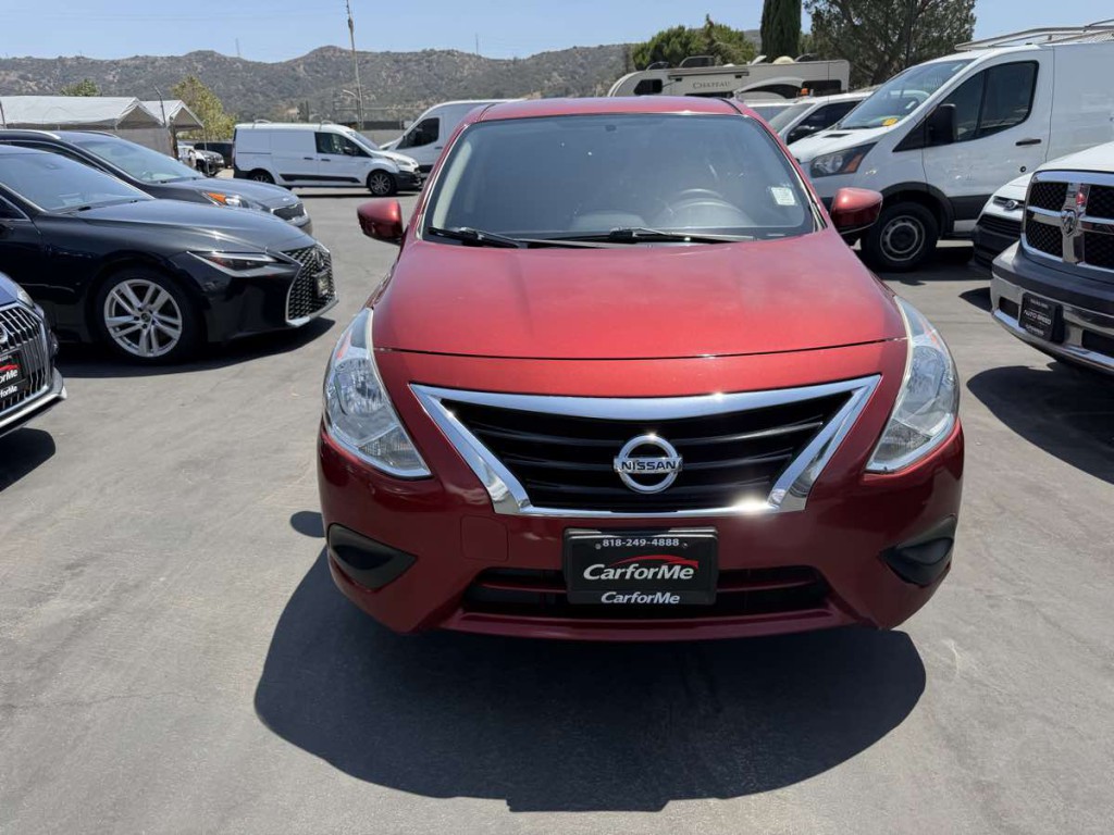 2018 Nissan Versa Image 6
