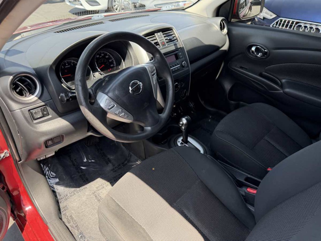 2018 Nissan Versa Image 8