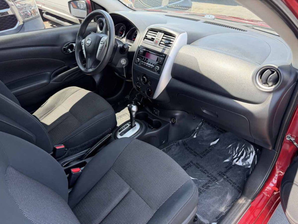 2018 Nissan Versa Image 12
