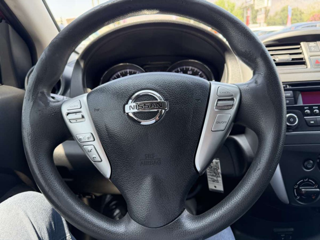 2018 Nissan Versa Image 17