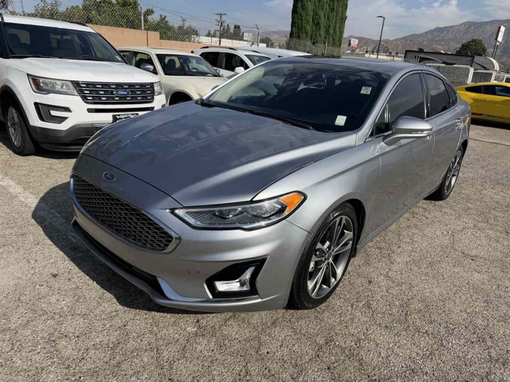 2020 Ford Fusion Image 3