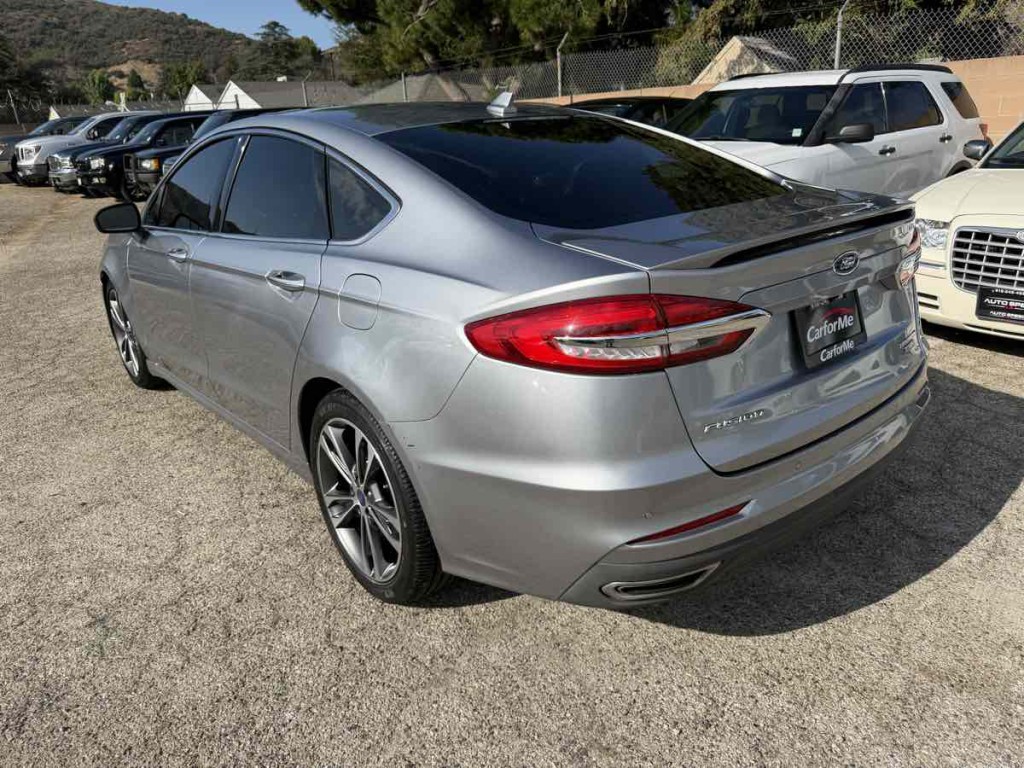 2020 Ford Fusion Image 5