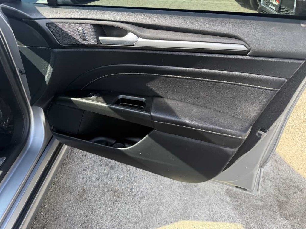 2020 Ford Fusion Image 13
