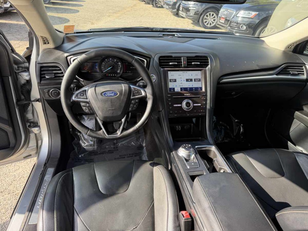 2020 Ford Fusion Image 18