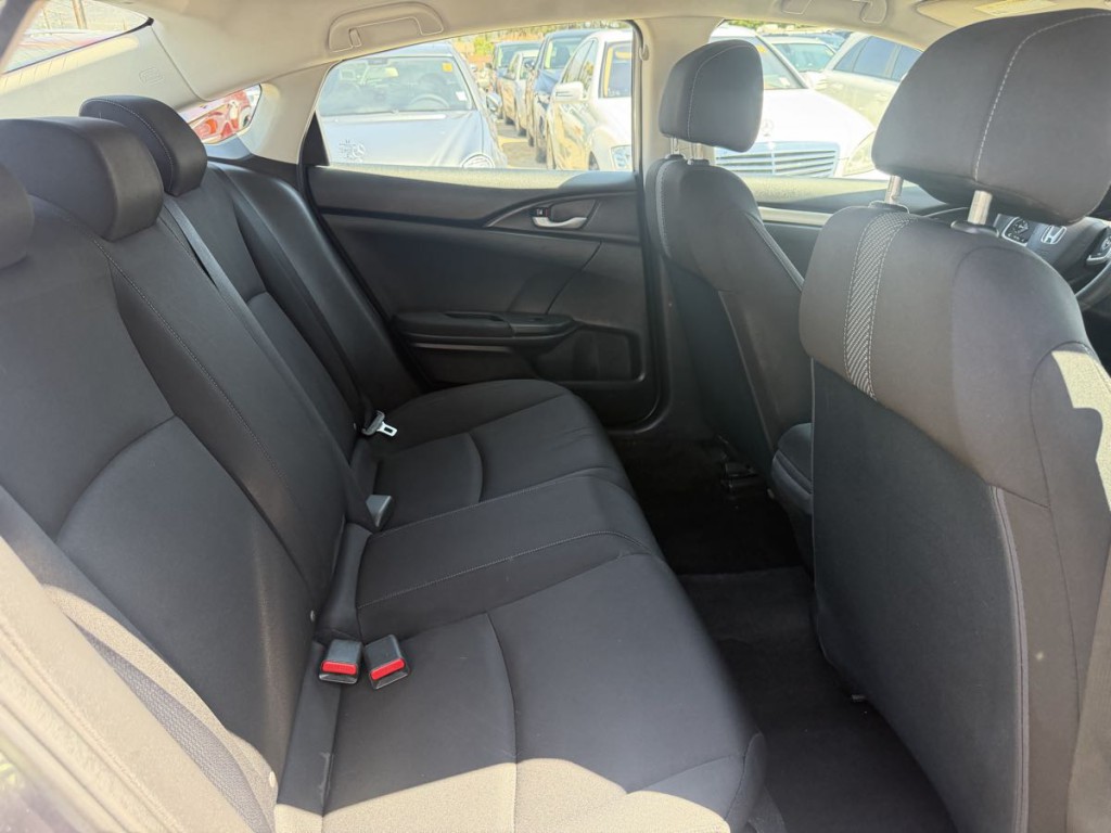 2016 Honda Civic Image 16
