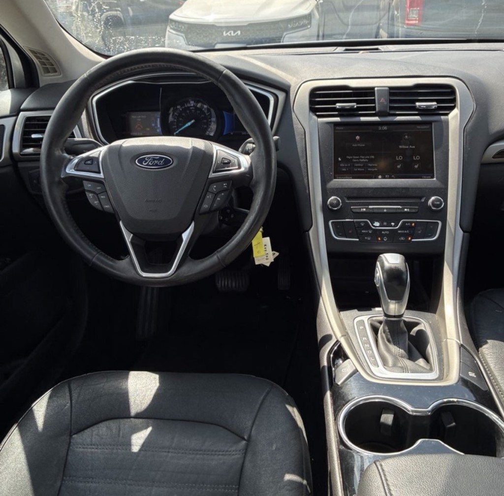 2016 Ford Fusion Image 3