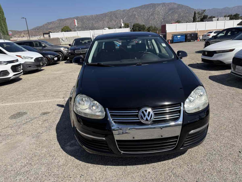 2005 Volkswagen Jetta Image 2
