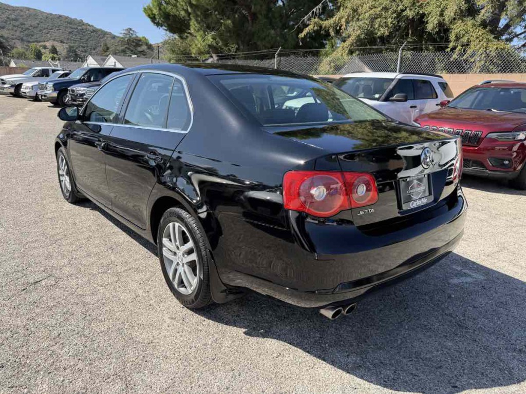 2005 Volkswagen Jetta Image 4