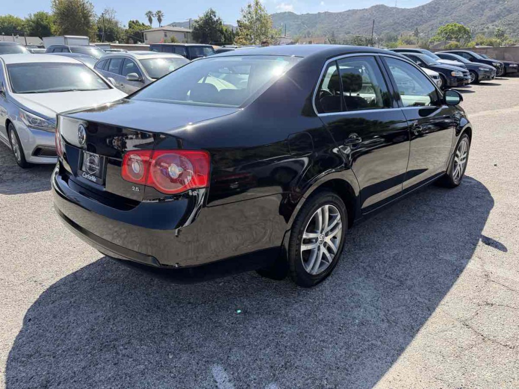 2005 Volkswagen Jetta Image 6
