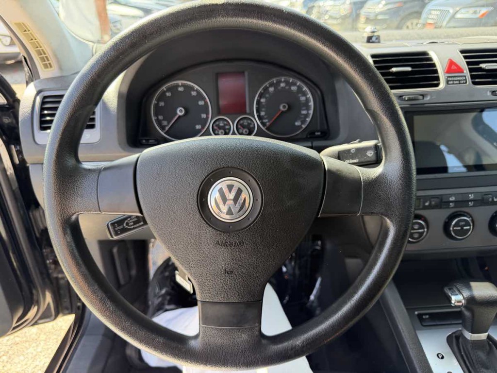 2005 Volkswagen Jetta Image 11