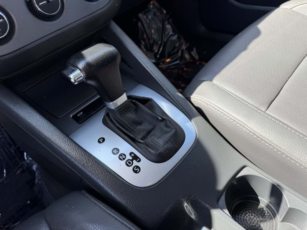 2005 Volkswagen Jetta Image 15