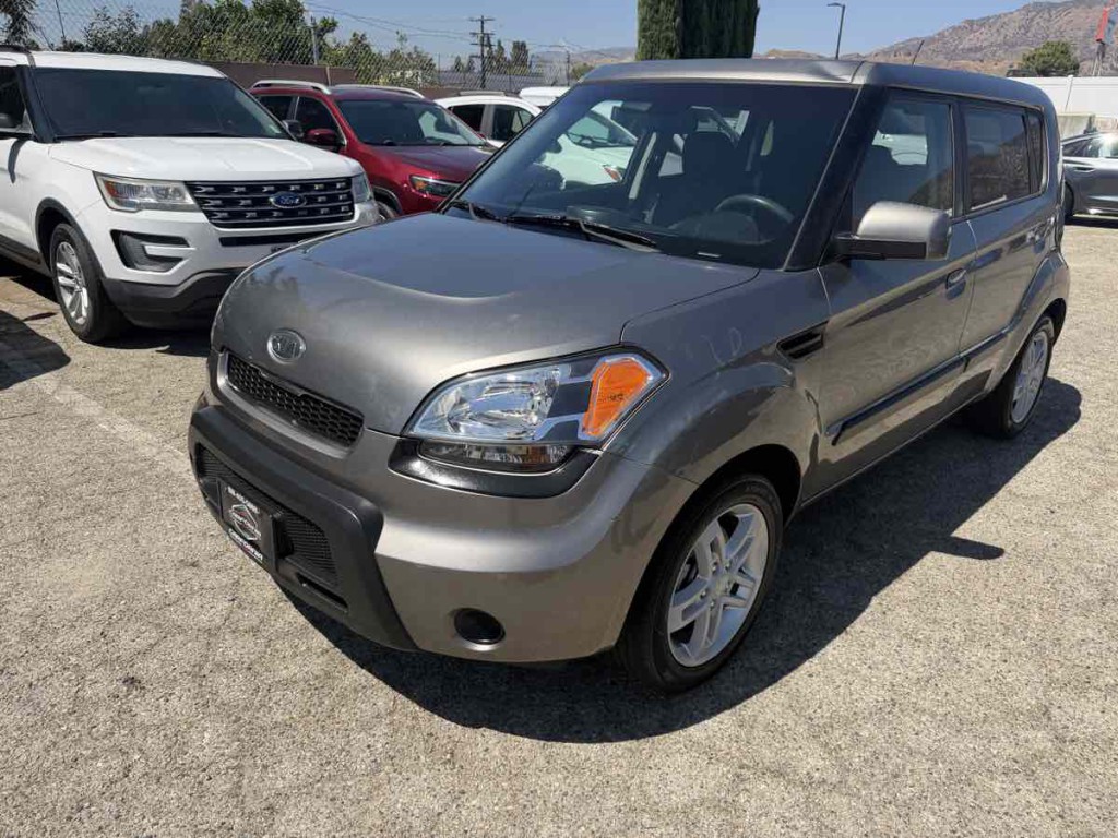 2010 Kia Soul Image 2