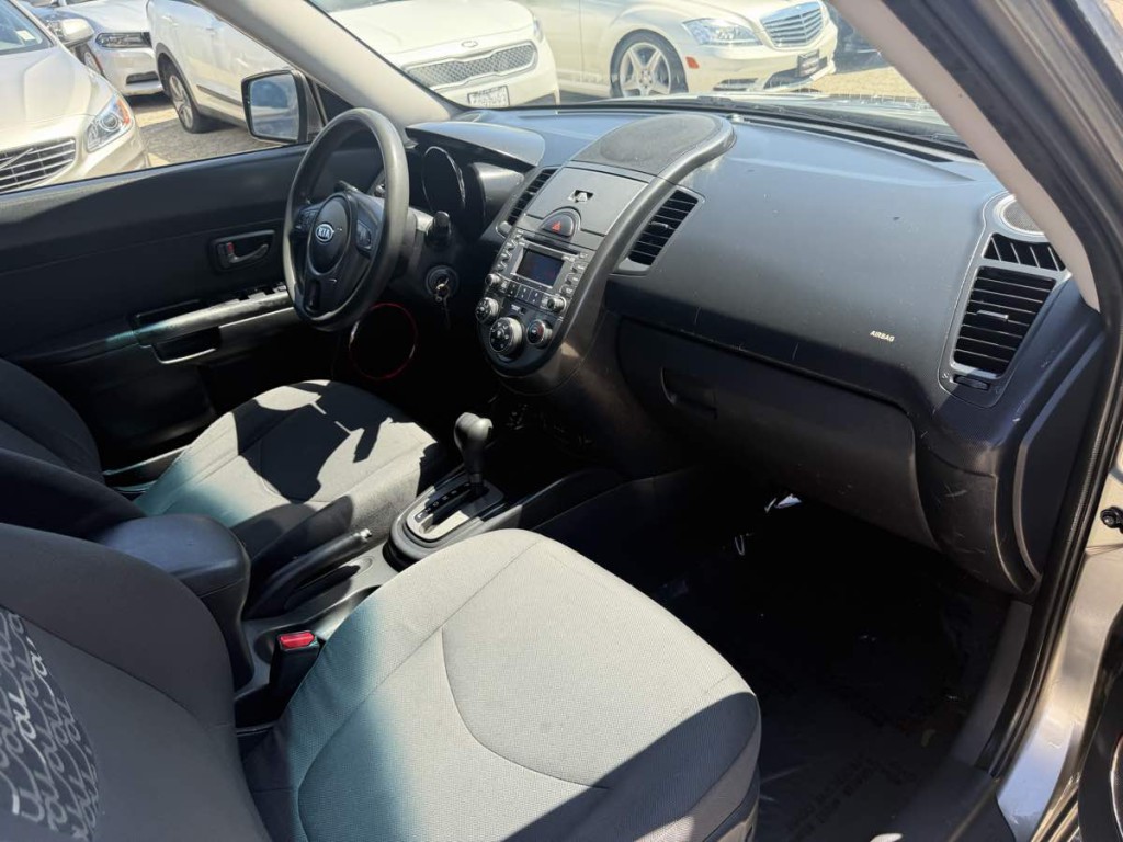 2010 Kia Soul Image 13