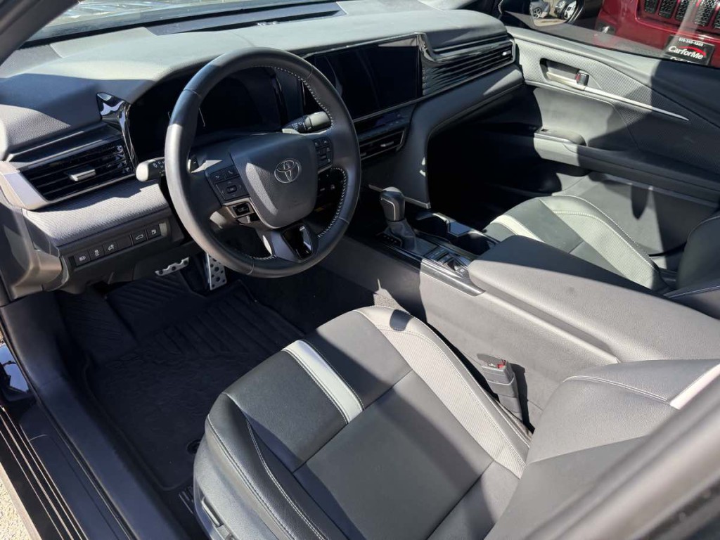 2025 Toyota Camry Image 10