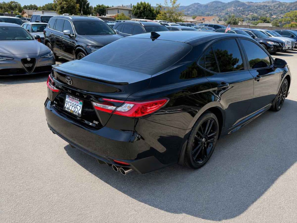 2025 Toyota Camry Image 6