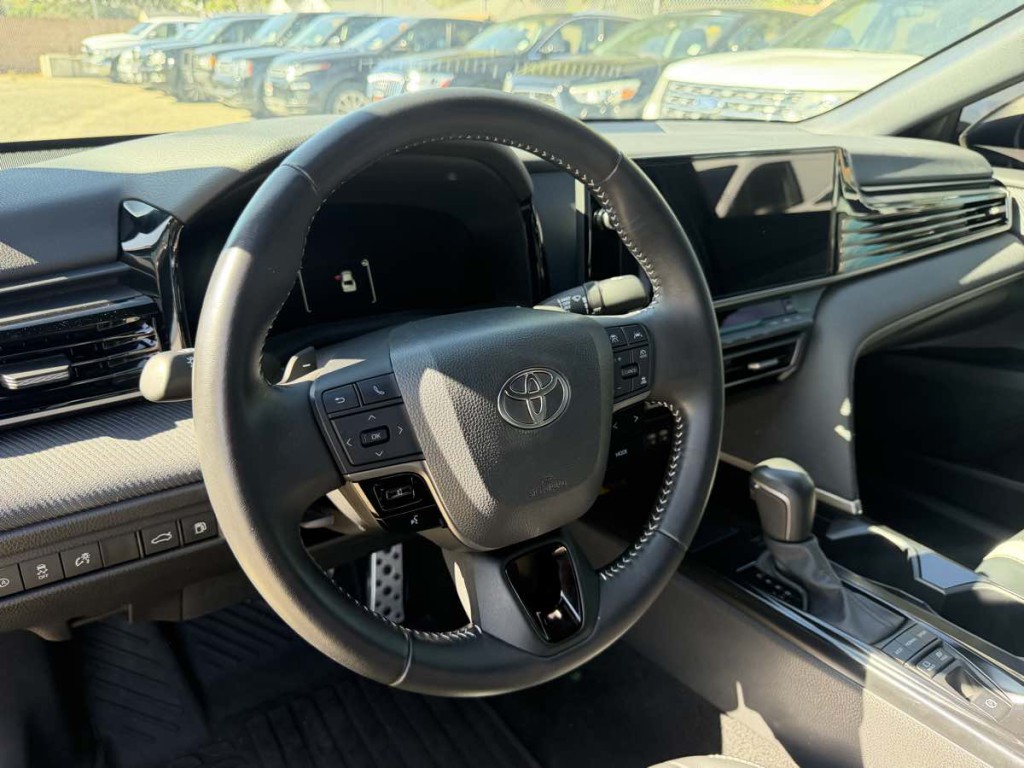 2025 Toyota Camry Image 12