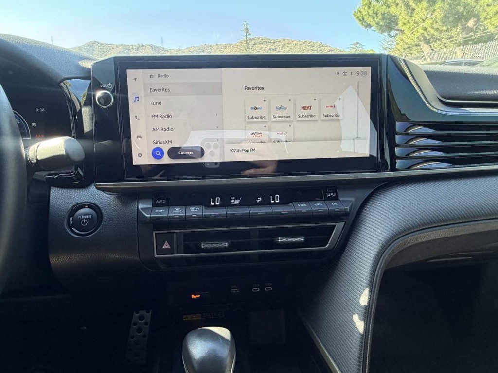 2025 Toyota Camry Image 13