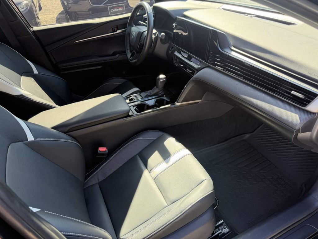 2025 Toyota Camry Image 16