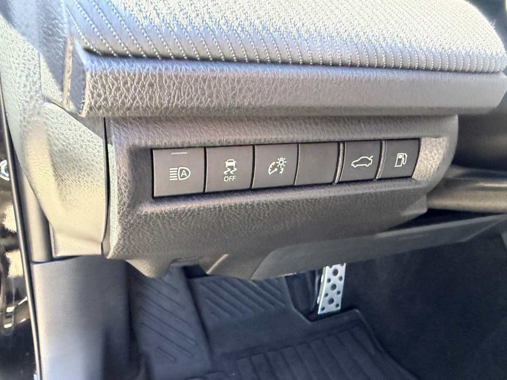 2025 Toyota Camry Image 20