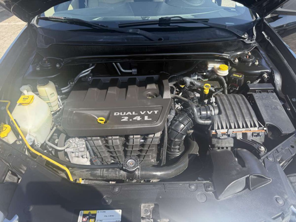 2014 Dodge Avenger Image 17