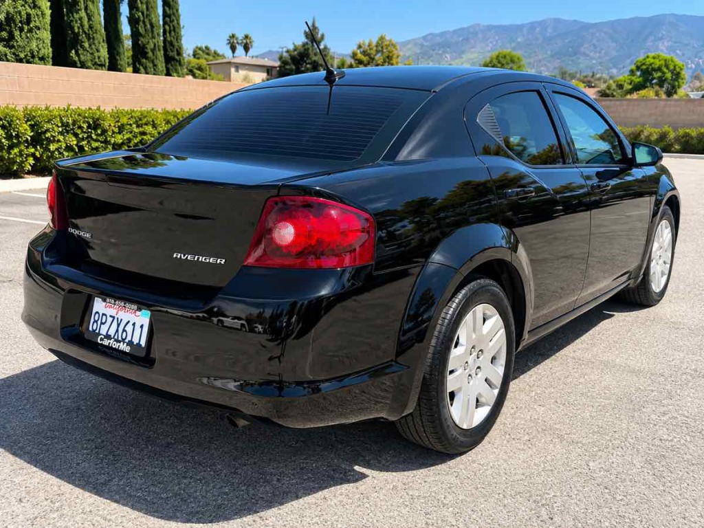 2014 Dodge Avenger Image 27