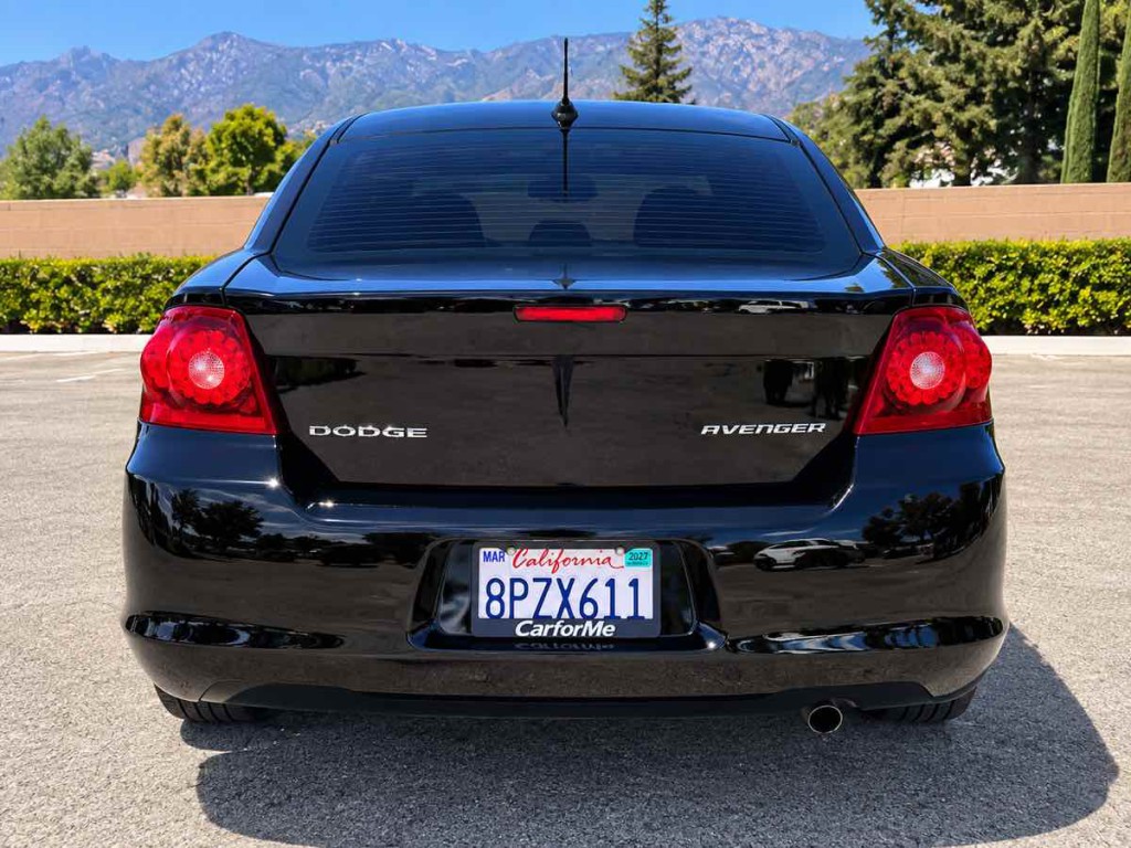 2014 Dodge Avenger Image 28