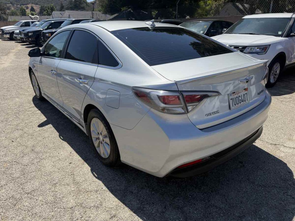 2017 Hyundai Sonata Image 4