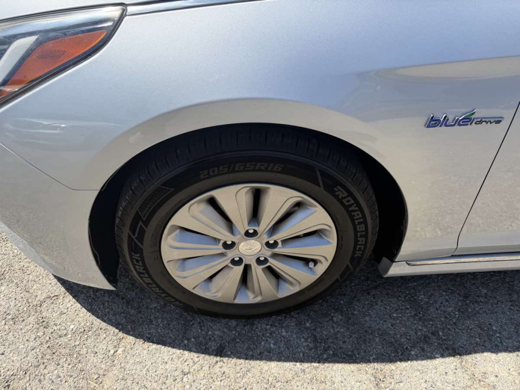 2017 Hyundai Sonata Image 8