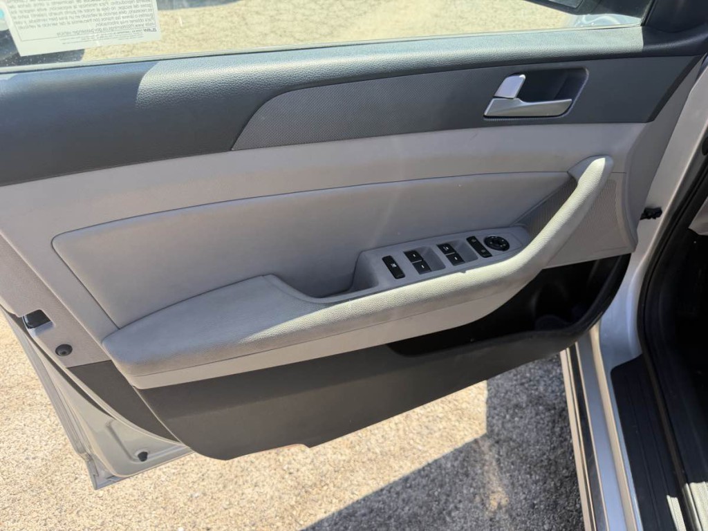 2017 Hyundai Sonata Image 9
