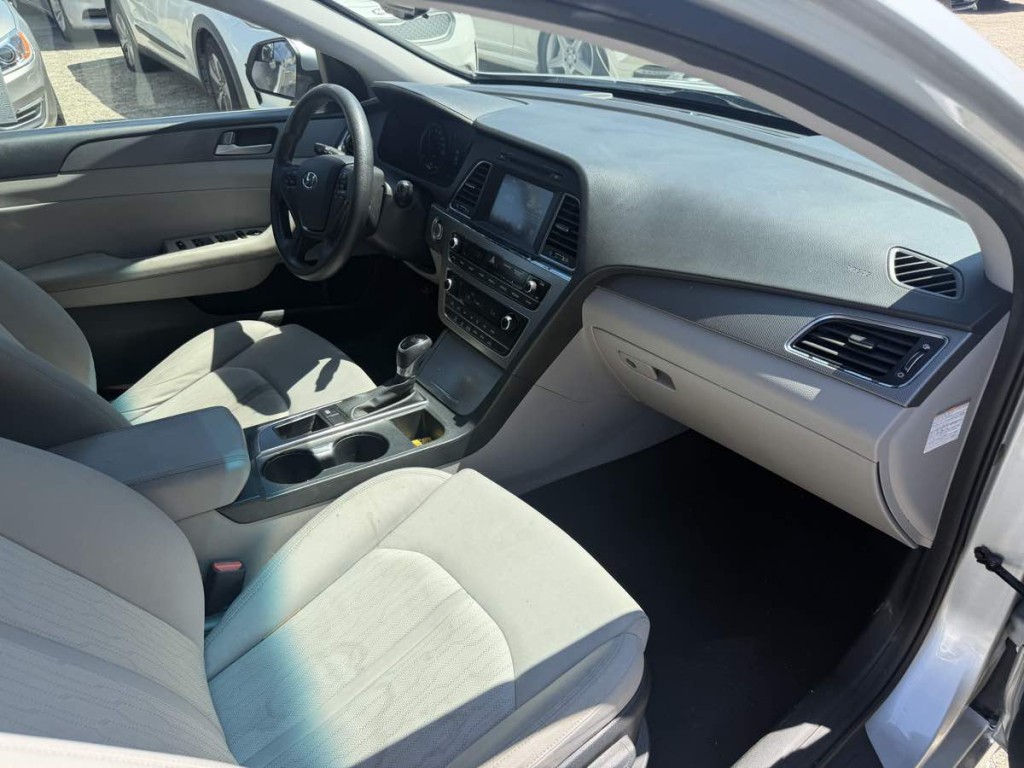 2017 Hyundai Sonata Image 12