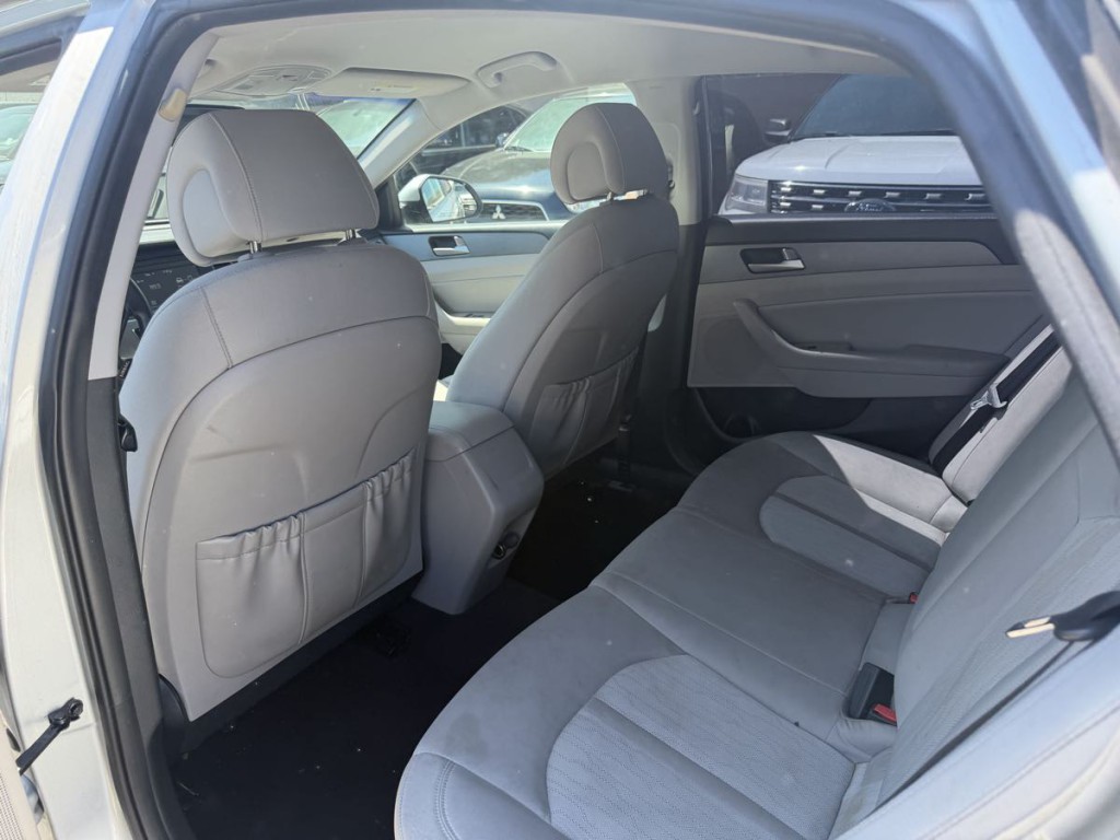 2017 Hyundai Sonata Image 17