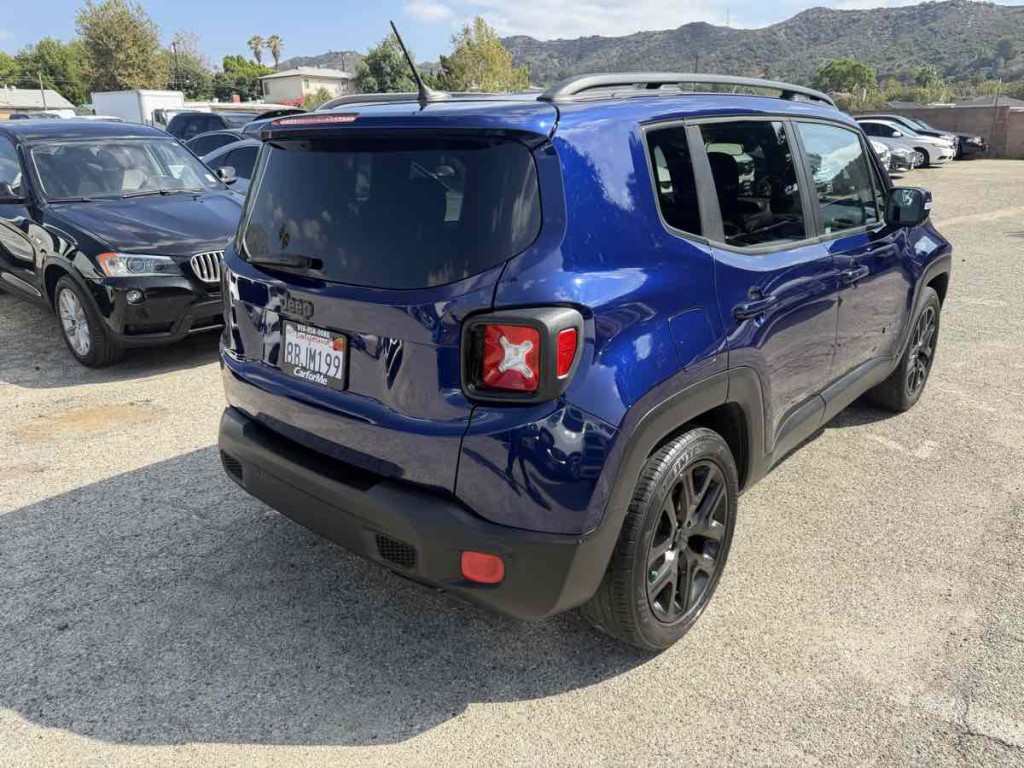 2017 Jeep Renegade Image 5
