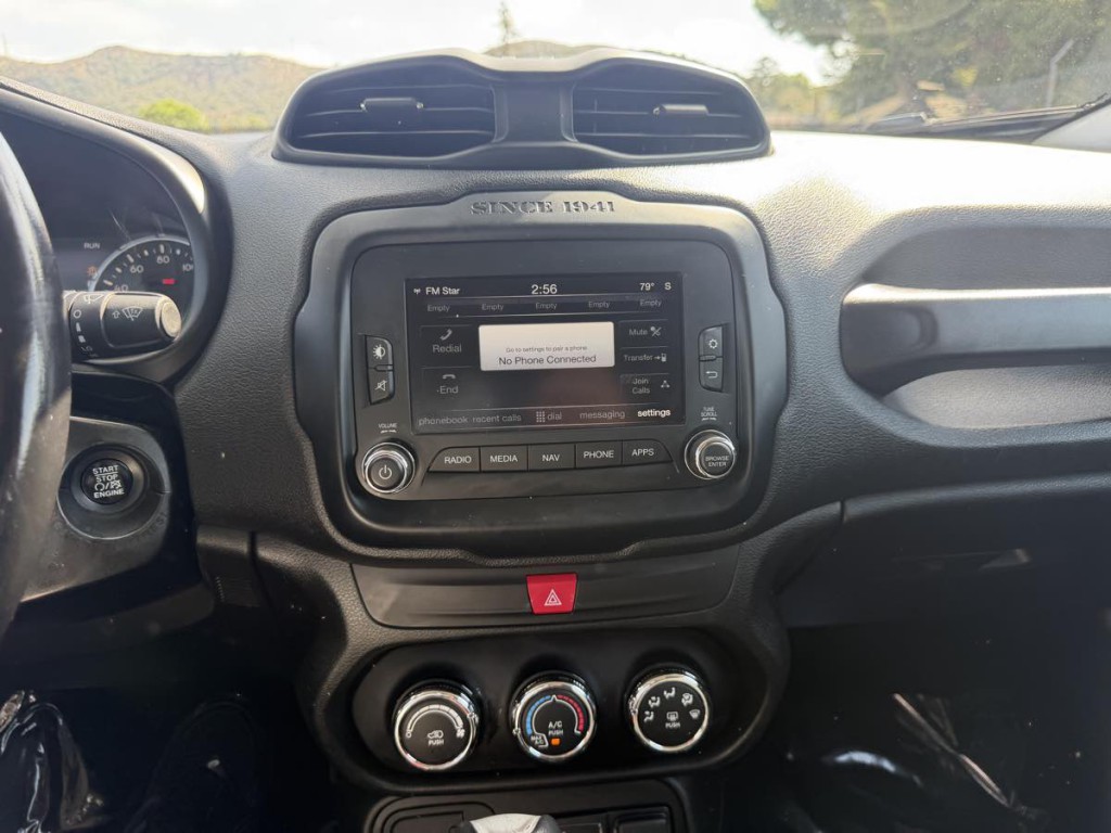 2017 Jeep Renegade Image 14