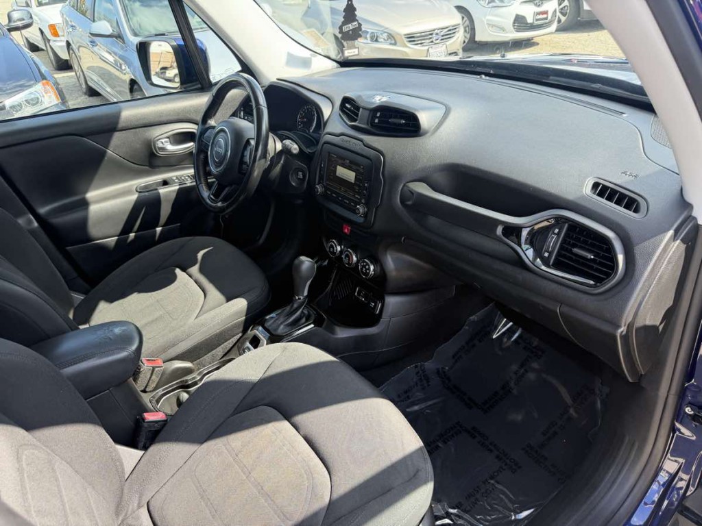 2017 Jeep Renegade Image 16