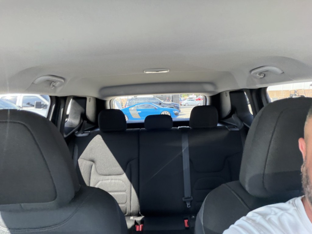 2017 Jeep Renegade Image 21