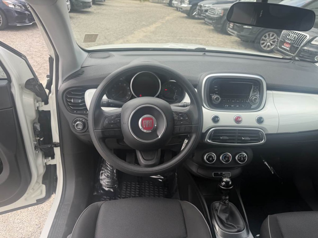 2016 FIAT 500 Image 13